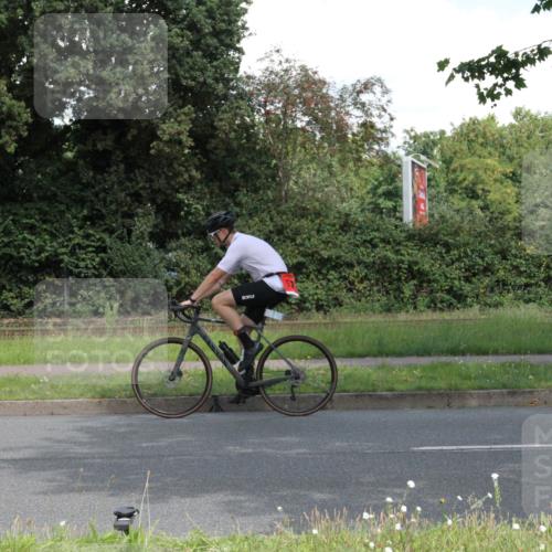 10.08.2025 - GEWOBA Citytriathlon Bremen Yannick Fuchs http://msf.ph/oto/8569203 10.08.2025 13:11:44 Radfahren 604, 635, 667, 750, 894, 933, 937, 966, 1017, 1032 meine-sportfotos.de