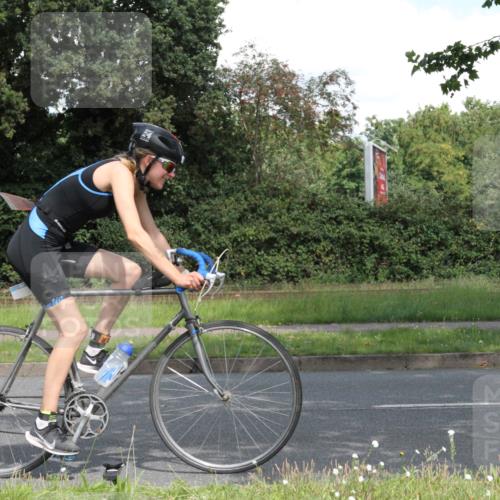 10.08.2025 - GEWOBA Citytriathlon Bremen Yannick Fuchs http://msf.ph/oto/8569204 10.08.2025 13:11:45 Radfahren 604, 635, 667, 750, 894, 933, 937, 966, 1017, 1032 meine-sportfotos.de