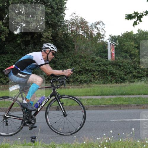 10.08.2025 - GEWOBA Citytriathlon Bremen Yannick Fuchs http://msf.ph/oto/8569230 10.08.2025 13:12:43 Radfahren 575, 582, 789, 895, 902, 924, 1028, 1035 meine-sportfotos.de