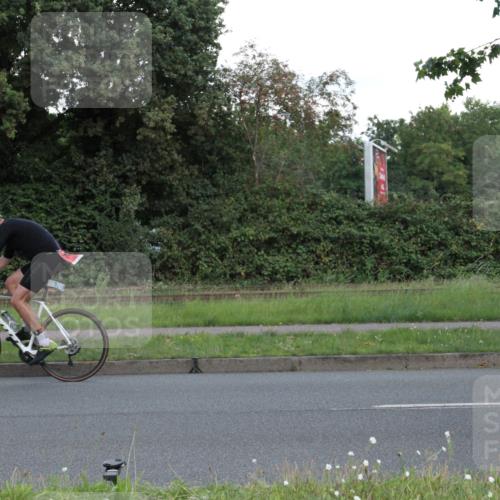 10.08.2025 - GEWOBA Citytriathlon Bremen Yannick Fuchs http://msf.ph/oto/8569232 10.08.2025 13:12:44 Radfahren 575, 582, 789, 895, 902, 924, 1028, 1035 meine-sportfotos.de