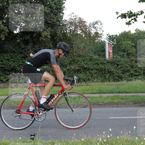 10.08.2025 - GEWOBA Citytriathlon Bremen Yannick Fuchs http://msf.ph/oto/8569234 10.08.2025 13:12:50 Radfahren 575, 582, 895, 902, 1028, 1035 meine-sportfotos.de