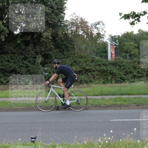 10.08.2025 - GEWOBA Citytriathlon Bremen Yannick Fuchs http://msf.ph/oto/8569235 10.08.2025 13:12:50 Radfahren 575, 582, 895, 902, 1028, 1035 meine-sportfotos.de
