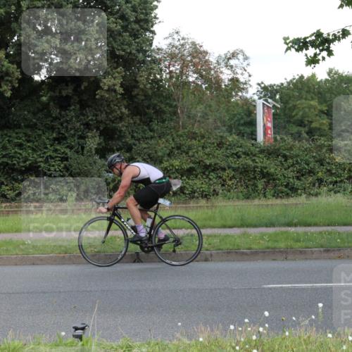 10.08.2025 - GEWOBA Citytriathlon Bremen Yannick Fuchs http://msf.ph/oto/8569248 10.08.2025 13:13:24 Radfahren 781, 905, 1015, 1029, 1039 meine-sportfotos.de