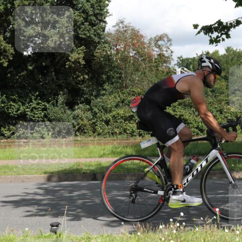 10.08.2025 - GEWOBA Citytriathlon Bremen Yannick Fuchs http://msf.ph/oto/8569259 10.08.2025 13:13:46 Radfahren 742, 781, 784, 790, 982, 1015, 1033 meine-sportfotos.de