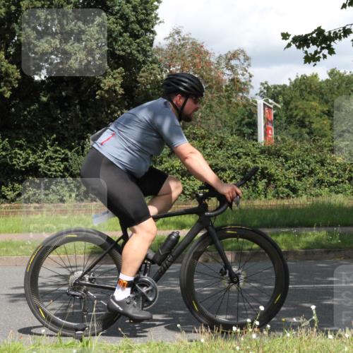 10.08.2025 - GEWOBA Citytriathlon Bremen Yannick Fuchs http://msf.ph/oto/8569260 10.08.2025 13:13:48 Radfahren 742, 781, 784, 790, 982, 1033 meine-sportfotos.de