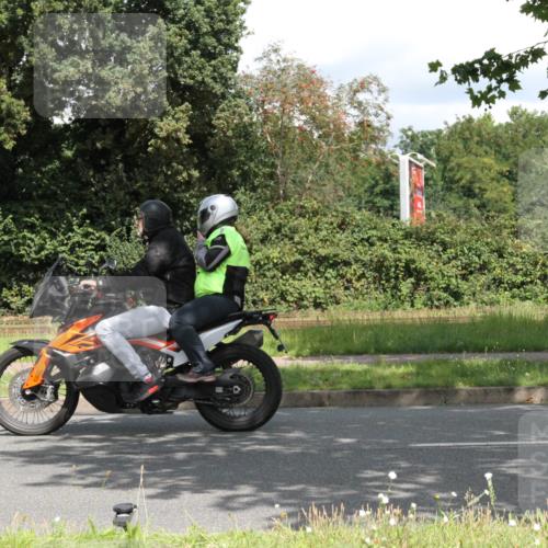 10.08.2025 - GEWOBA Citytriathlon Bremen Yannick Fuchs http://msf.ph/oto/8569269 10.08.2025 13:14:38 Radfahren 772, 877 meine-sportfotos.de