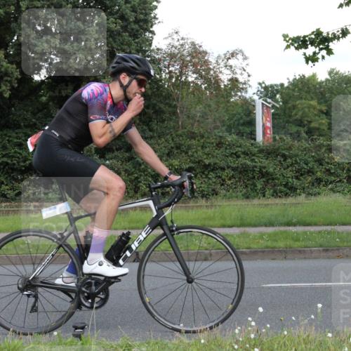 10.08.2025 - GEWOBA Citytriathlon Bremen Yannick Fuchs http://msf.ph/oto/8569281 10.08.2025 13:15:16 Radfahren 736, 749, 758, 765, 826, 913, 969 meine-sportfotos.de