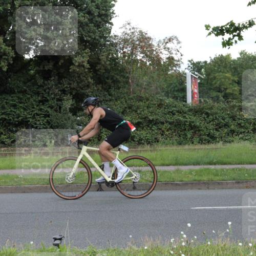 10.08.2025 - GEWOBA Citytriathlon Bremen Yannick Fuchs http://msf.ph/oto/8569282 10.08.2025 13:15:18 Radfahren 736, 749, 758, 765, 826, 940, 969 meine-sportfotos.de