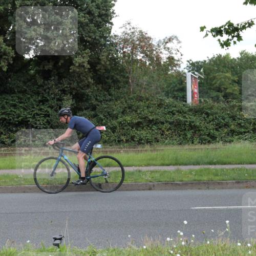 10.08.2025 - GEWOBA Citytriathlon Bremen Yannick Fuchs http://msf.ph/oto/8569292 10.08.2025 13:15:38 Radfahren 636, 749, 758, 843, 940, 1025 meine-sportfotos.de