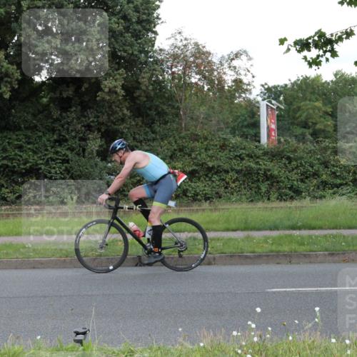 10.08.2025 - GEWOBA Citytriathlon Bremen Yannick Fuchs http://msf.ph/oto/8569293 10.08.2025 13:15:39 Radfahren 636, 749, 758, 843, 940, 1025 meine-sportfotos.de