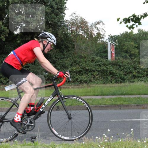 10.08.2025 - GEWOBA Citytriathlon Bremen Yannick Fuchs http://msf.ph/oto/8569295 10.08.2025 13:15:42 Radfahren 636, 843, 940, 1025 meine-sportfotos.de
