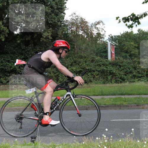 10.08.2025 - GEWOBA Citytriathlon Bremen Yannick Fuchs http://msf.ph/oto/8569296 10.08.2025 13:15:44 Radfahren 636, 843, 900, 1025 meine-sportfotos.de