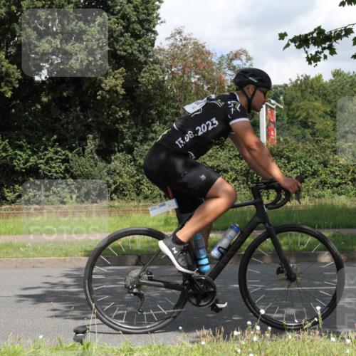 10.08.2025 - GEWOBA Citytriathlon Bremen Yannick Fuchs http://msf.ph/oto/8569326 10.08.2025 13:17:31 Radfahren 567, 825, 853, 910, 1018 meine-sportfotos.de