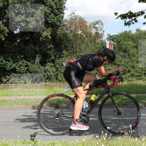 10.08.2025 - GEWOBA Citytriathlon Bremen Yannick Fuchs http://msf.ph/oto/8569349 10.08.2025 13:20:33 Radfahren 842, 848, 926, 964 meine-sportfotos.de