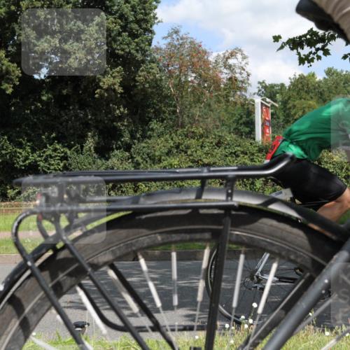 10.08.2025 - GEWOBA Citytriathlon Bremen Yannick Fuchs http://msf.ph/oto/8569363 10.08.2025 13:22:43 Radfahren 829 meine-sportfotos.de