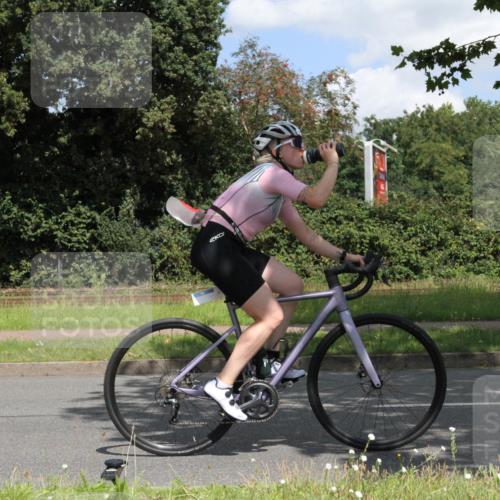 10.08.2025 - GEWOBA Citytriathlon Bremen Yannick Fuchs http://msf.ph/oto/8569368 10.08.2025 13:23:26 Radfahren 908, 925, 939, 945, 946, 954 meine-sportfotos.de