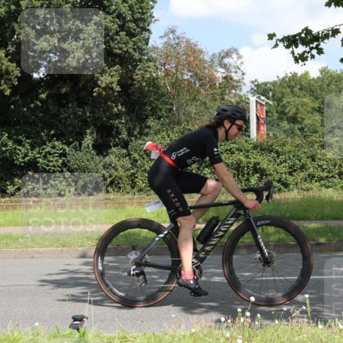 10.08.2025 - GEWOBA Citytriathlon Bremen Yannick Fuchs http://msf.ph/oto/8569370 10.08.2025 13:23:47 Radfahren 930, 965, 972 meine-sportfotos.de