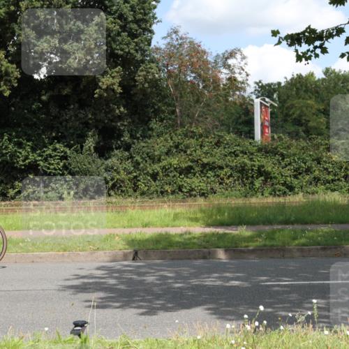 10.08.2025 - GEWOBA Citytriathlon Bremen Yannick Fuchs http://msf.ph/oto/8569392 10.08.2025 13:27:11 Radfahren  meine-sportfotos.de