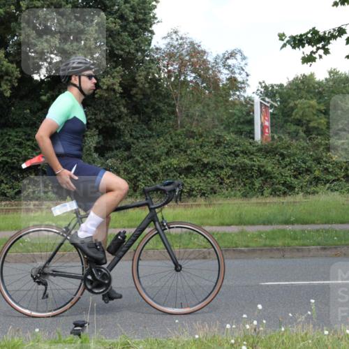 10.08.2025 - GEWOBA Citytriathlon Bremen Yannick Fuchs http://msf.ph/oto/8569410 10.08.2025 13:28:20 Radfahren 746, 903 meine-sportfotos.de