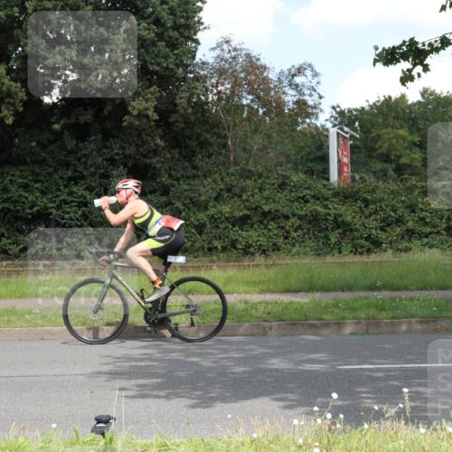 10.08.2025 - GEWOBA Citytriathlon Bremen Yannick Fuchs http://msf.ph/oto/8569412 10.08.2025 13:28:30 Radfahren 903 meine-sportfotos.de