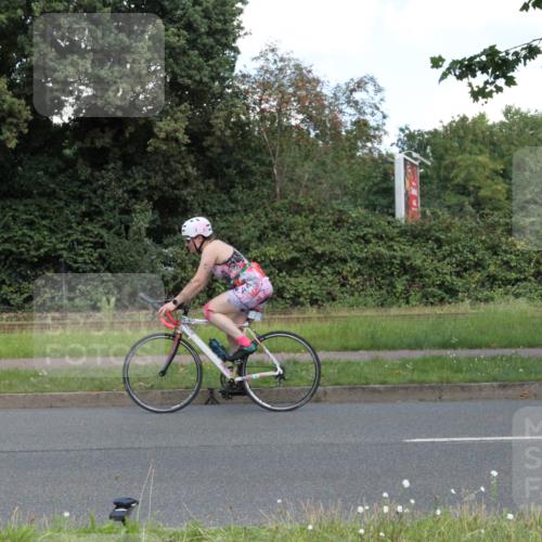 10.08.2025 - GEWOBA Citytriathlon Bremen Yannick Fuchs http://msf.ph/oto/8569433 10.08.2025 13:29:03 Radfahren  meine-sportfotos.de