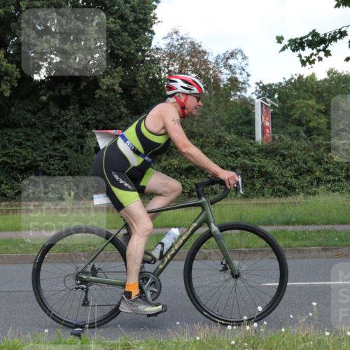 10.08.2025 - GEWOBA Citytriathlon Bremen Yannick Fuchs http://msf.ph/oto/8569436 10.08.2025 13:29:35 Radfahren 980, 1032 meine-sportfotos.de