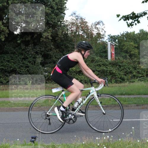 10.08.2025 - GEWOBA Citytriathlon Bremen Yannick Fuchs http://msf.ph/oto/8569444 10.08.2025 13:31:16 Radfahren 724, 922, 968 meine-sportfotos.de