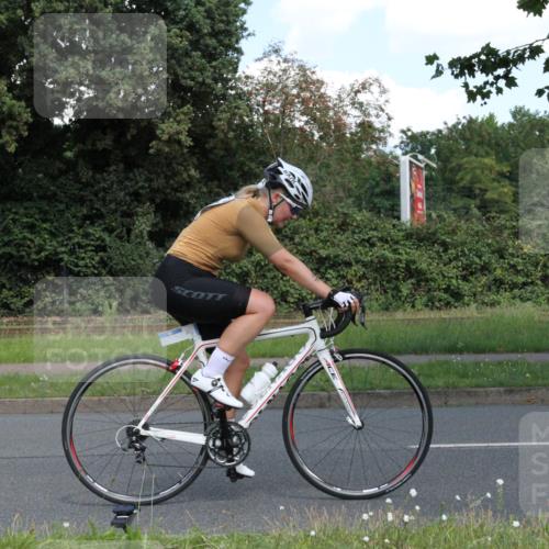 10.08.2025 - GEWOBA Citytriathlon Bremen Yannick Fuchs http://msf.ph/oto/8569450 10.08.2025 13:32:27 Radfahren 937, 1031 meine-sportfotos.de