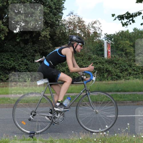10.08.2025 - GEWOBA Citytriathlon Bremen Yannick Fuchs http://msf.ph/oto/8569451 10.08.2025 13:32:39 Radfahren 937 meine-sportfotos.de