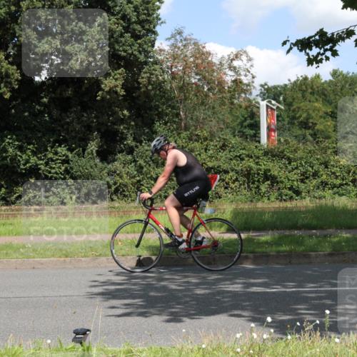 10.08.2025 - GEWOBA Citytriathlon Bremen Yannick Fuchs http://msf.ph/oto/8569467 10.08.2025 13:33:27 Radfahren  meine-sportfotos.de