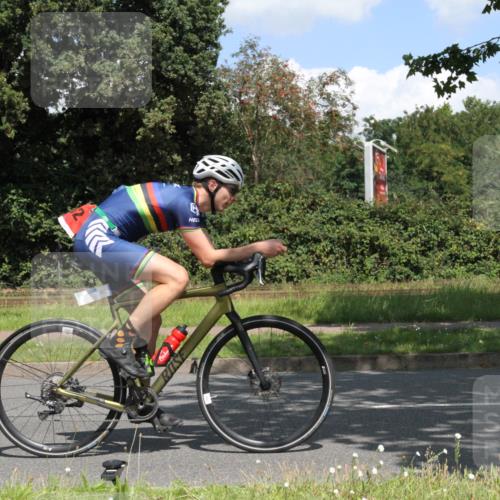 10.08.2025 - GEWOBA Citytriathlon Bremen Yannick Fuchs http://msf.ph/oto/8569485 10.08.2025 13:35:16 Radfahren 602 meine-sportfotos.de
