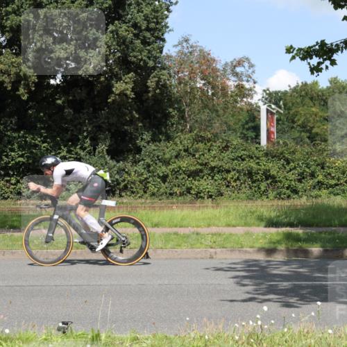 10.08.2025 - GEWOBA Citytriathlon Bremen Yannick Fuchs http://msf.ph/oto/8569565 10.08.2025 14:09:18 Radfahren 85 meine-sportfotos.de