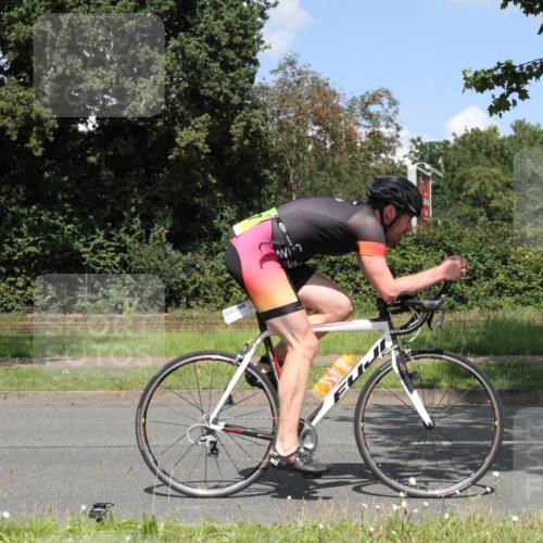 10.08.2025 - GEWOBA Citytriathlon Bremen Yannick Fuchs http://msf.ph/oto/8569568 10.08.2025 14:09:57 Radfahren 159, 167 meine-sportfotos.de