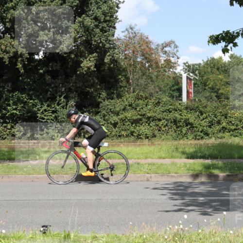 10.08.2025 - GEWOBA Citytriathlon Bremen Yannick Fuchs http://msf.ph/oto/8569584 10.08.2025 14:10:39 Radfahren  meine-sportfotos.de