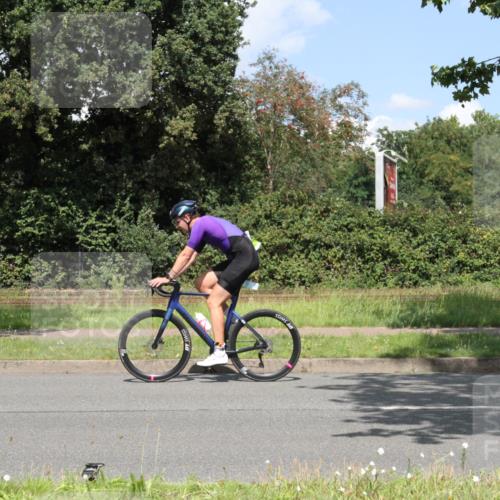 10.08.2025 - GEWOBA Citytriathlon Bremen Yannick Fuchs http://msf.ph/oto/8569586 10.08.2025 14:10:42 Radfahren  meine-sportfotos.de