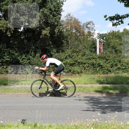 10.08.2025 - GEWOBA Citytriathlon Bremen Yannick Fuchs http://msf.ph/oto/8569594 10.08.2025 14:11:20 Radfahren 161 meine-sportfotos.de