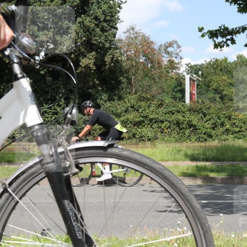10.08.2025 - GEWOBA Citytriathlon Bremen Yannick Fuchs http://msf.ph/oto/8569599 10.08.2025 14:11:26 Radfahren 70, 161 meine-sportfotos.de