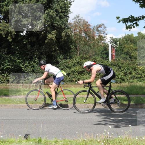 10.08.2025 - GEWOBA Citytriathlon Bremen Yannick Fuchs http://msf.ph/oto/8569605 10.08.2025 14:11:34 Radfahren 70, 161 meine-sportfotos.de
