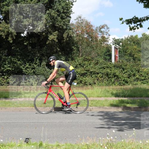 10.08.2025 - GEWOBA Citytriathlon Bremen Yannick Fuchs http://msf.ph/oto/8569607 10.08.2025 14:11:36 Radfahren 70, 161 meine-sportfotos.de