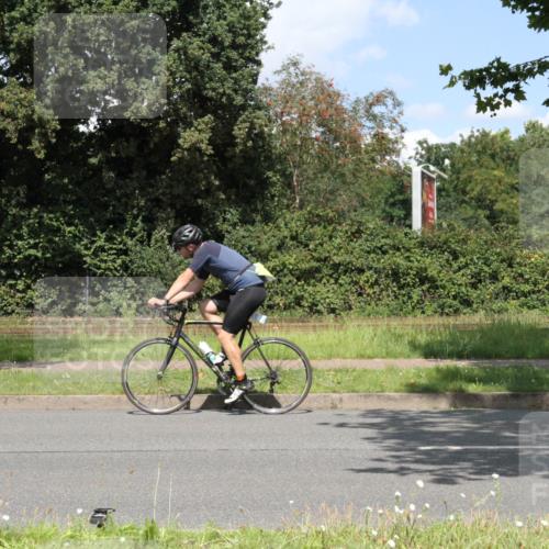 10.08.2025 - GEWOBA Citytriathlon Bremen Yannick Fuchs http://msf.ph/oto/8569608 10.08.2025 14:11:39 Radfahren 70, 161 meine-sportfotos.de