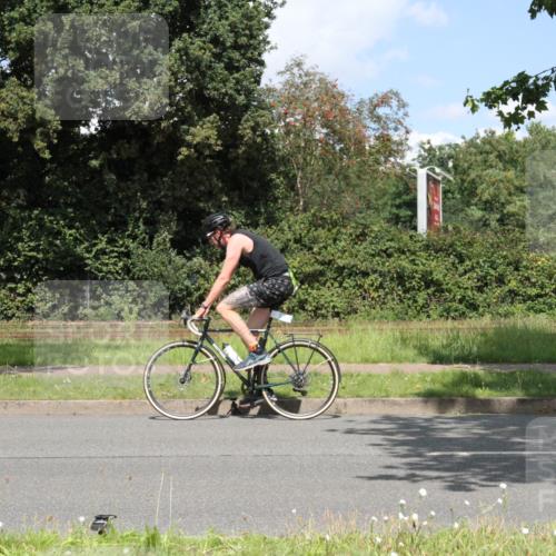 10.08.2025 - GEWOBA Citytriathlon Bremen Yannick Fuchs http://msf.ph/oto/8569617 10.08.2025 14:12:02 Radfahren 12, 156, 168, 172 meine-sportfotos.de