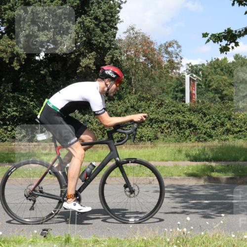 10.08.2025 - GEWOBA Citytriathlon Bremen Yannick Fuchs http://msf.ph/oto/8569623 10.08.2025 14:12:11 Radfahren 10, 12, 27, 42, 172 meine-sportfotos.de