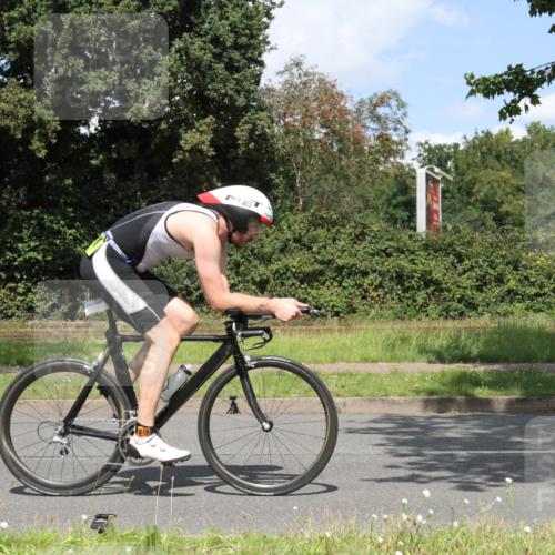 10.08.2025 - GEWOBA Citytriathlon Bremen Yannick Fuchs http://msf.ph/oto/8569634 10.08.2025 14:12:25 Radfahren 10, 27, 33, 42, 66, 171, 172, 178 meine-sportfotos.de