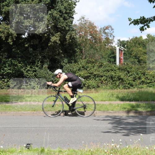 10.08.2025 - GEWOBA Citytriathlon Bremen Yannick Fuchs http://msf.ph/oto/8569645 10.08.2025 14:12:37 Radfahren 33, 66, 117, 155, 171, 178 meine-sportfotos.de