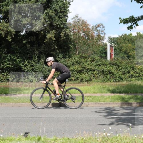 10.08.2025 - GEWOBA Citytriathlon Bremen Yannick Fuchs http://msf.ph/oto/8569648 10.08.2025 14:12:42 Radfahren 66, 117, 148, 155, 178 meine-sportfotos.de