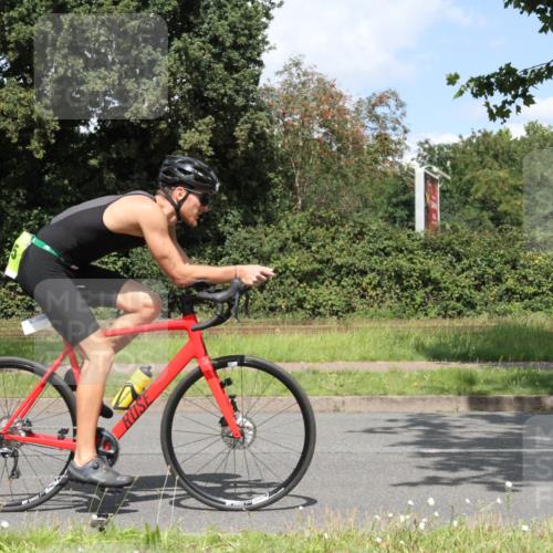 10.08.2025 - GEWOBA Citytriathlon Bremen Yannick Fuchs http://msf.ph/oto/8569649 10.08.2025 14:12:43 Radfahren 66, 117, 148, 155, 178 meine-sportfotos.de