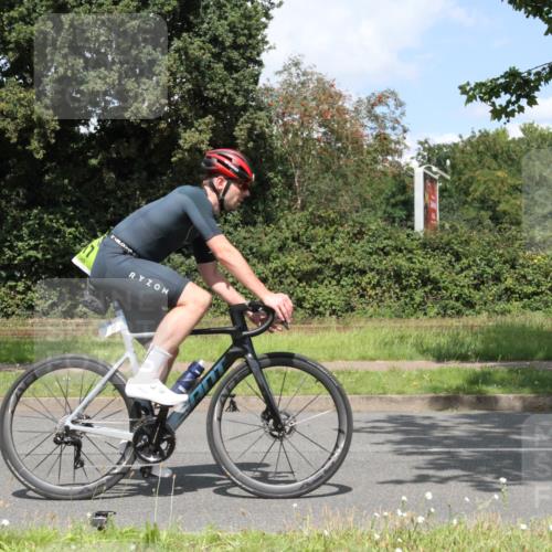 10.08.2025 - GEWOBA Citytriathlon Bremen Yannick Fuchs http://msf.ph/oto/8569652 10.08.2025 14:12:47 Radfahren 95, 117, 148, 155 meine-sportfotos.de