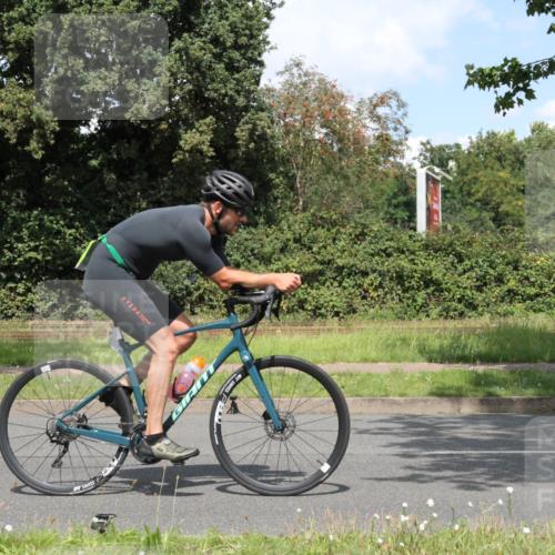 10.08.2025 - GEWOBA Citytriathlon Bremen Yannick Fuchs http://msf.ph/oto/8569683 10.08.2025 14:13:12 Radfahren 8, 104, 107 meine-sportfotos.de