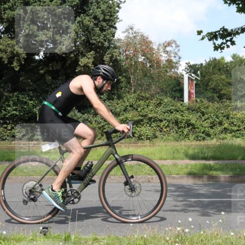10.08.2025 - GEWOBA Citytriathlon Bremen Yannick Fuchs http://msf.ph/oto/8569689 10.08.2025 14:13:30 Radfahren 14, 26, 44, 104, 112, 175 meine-sportfotos.de