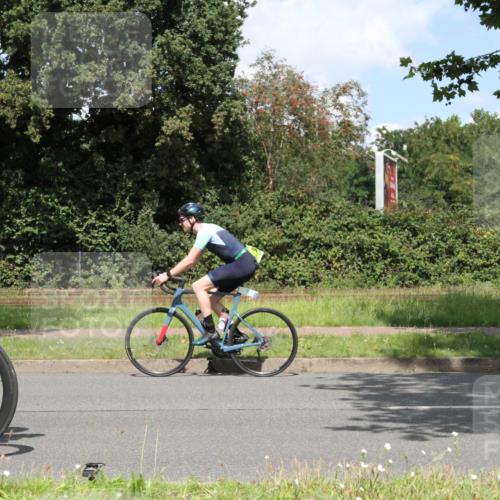 10.08.2025 - GEWOBA Citytriathlon Bremen Yannick Fuchs http://msf.ph/oto/8569693 10.08.2025 14:13:41 Radfahren 14, 44, 112 meine-sportfotos.de
